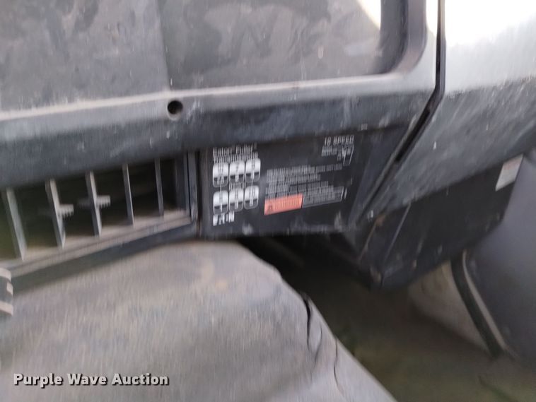 image for item DV6626 2003 International 8100 box truck with mud mixing system