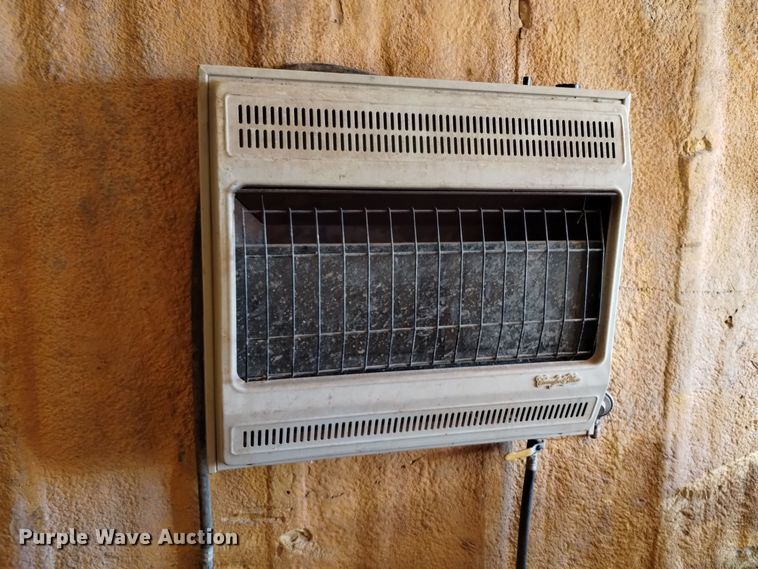 image for item DV6626 2003 International 8100 box truck with mud mixing system