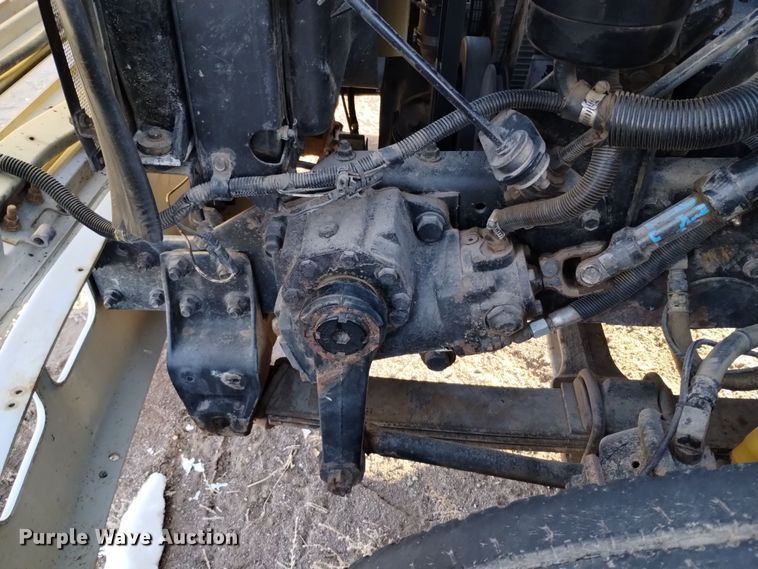 image for item DV6626 2003 International 8100 box truck with mud mixing system