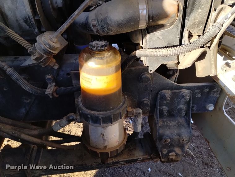 image for item DV6626 2003 International 8100 box truck with mud mixing system