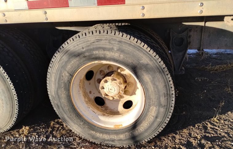 image for item DV6626 2003 International 8100 box truck with mud mixing system