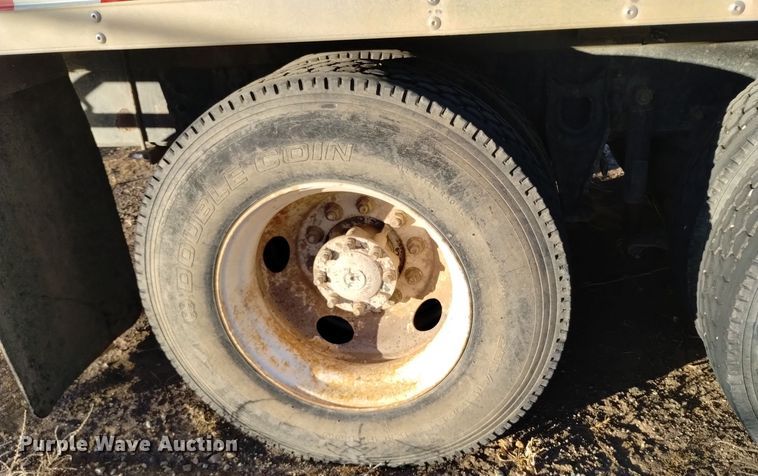 image for item DV6626 2003 International 8100 box truck with mud mixing system