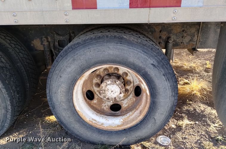 image for item DV6626 2003 International 8100 box truck with mud mixing system