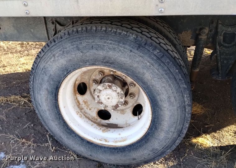 image for item DV6626 2003 International 8100 box truck with mud mixing system