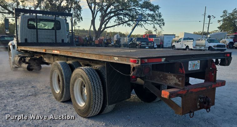 image for item DW1779 2009 International 4400 flatbed truck