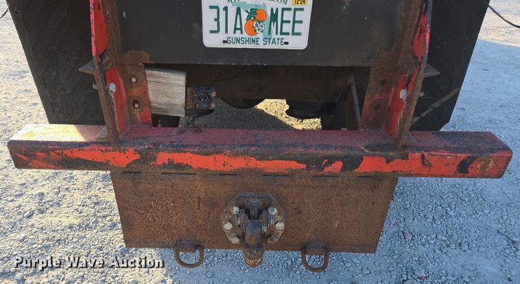 image for item DW1779 2009 International 4400 flatbed truck