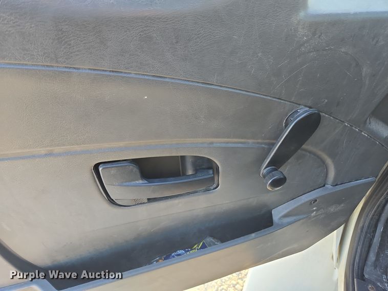 image for item DW1779 2009 International 4400 flatbed truck