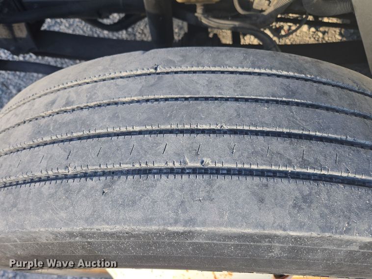 image for item DW1779 2009 International 4400 flatbed truck