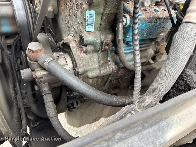 image for item DW2465 1999 Volvo VN Series semi truck