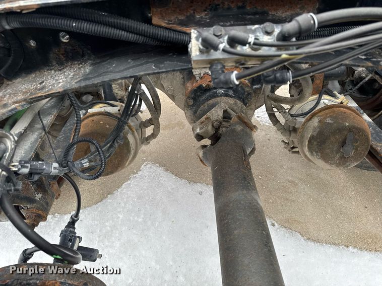 image for item DW2470 2007 Freightliner Cascadia semi truck