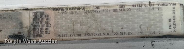 image for item DW2470 2007 Freightliner Cascadia semi truck