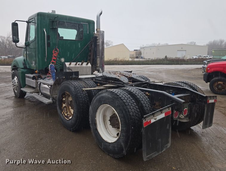 image for item DX1561 2009 Freightliner Columbia semi truck