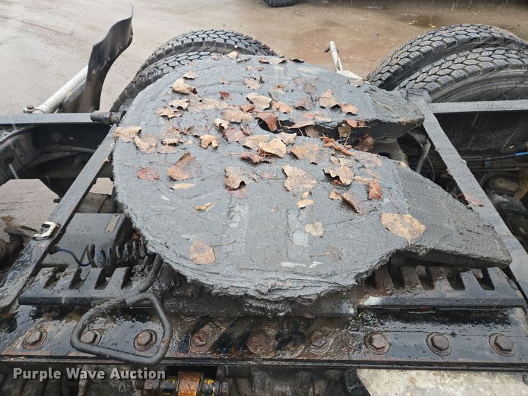 image for item DX1561 2009 Freightliner Columbia semi truck