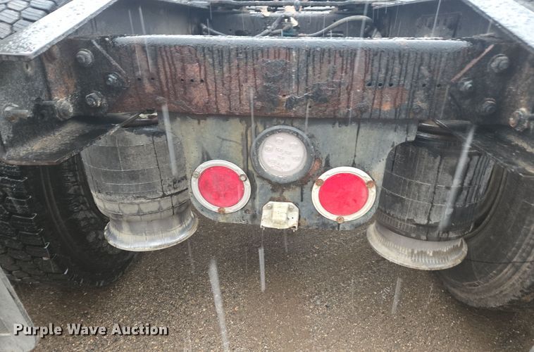 image for item DX1561 2009 Freightliner Columbia semi truck