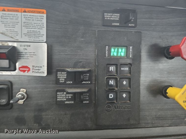 image for item DX1561 2009 Freightliner Columbia semi truck