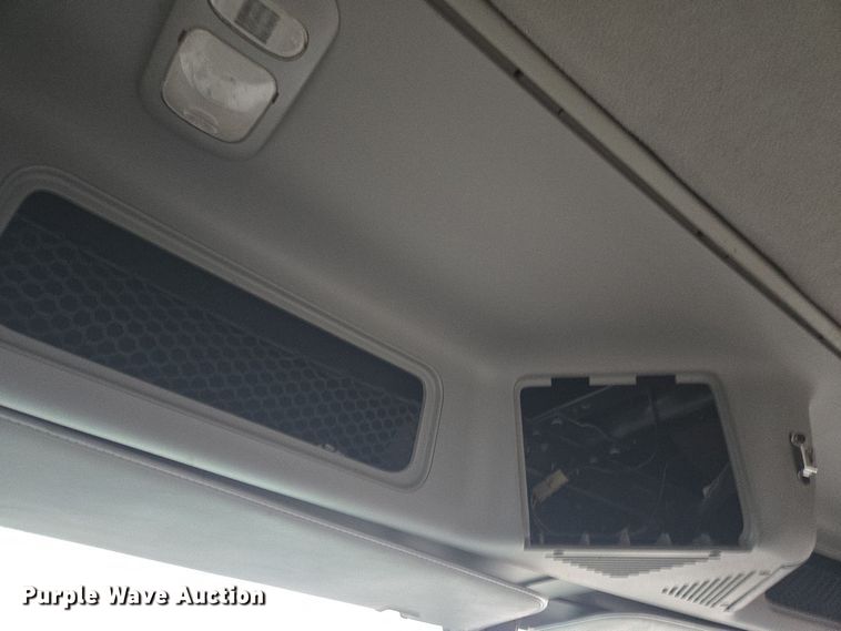 image for item DX1561 2009 Freightliner Columbia semi truck