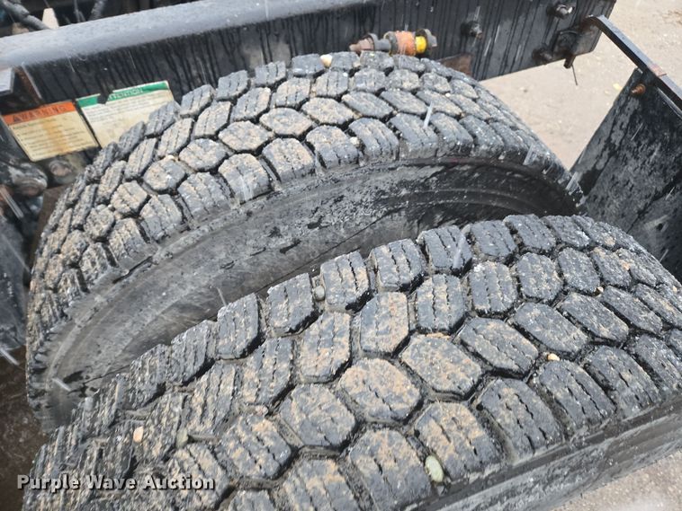 image for item DX1561 2009 Freightliner Columbia semi truck