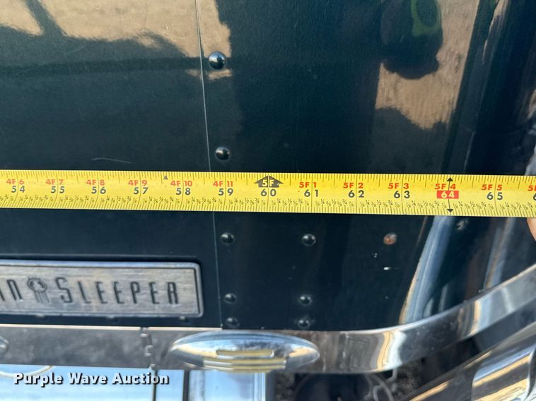 image for item EG2342 2007 Kenworth W900 semi truck