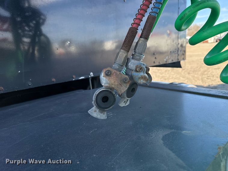 image for item EG2342 2007 Kenworth W900 semi truck