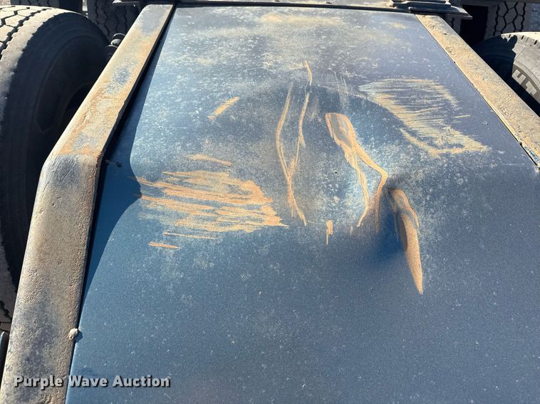 image for item EG2342 2007 Kenworth W900 semi truck