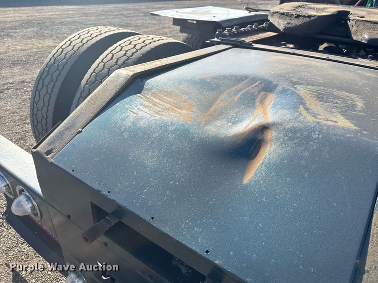 image for item EG2342 2007 Kenworth W900 semi truck