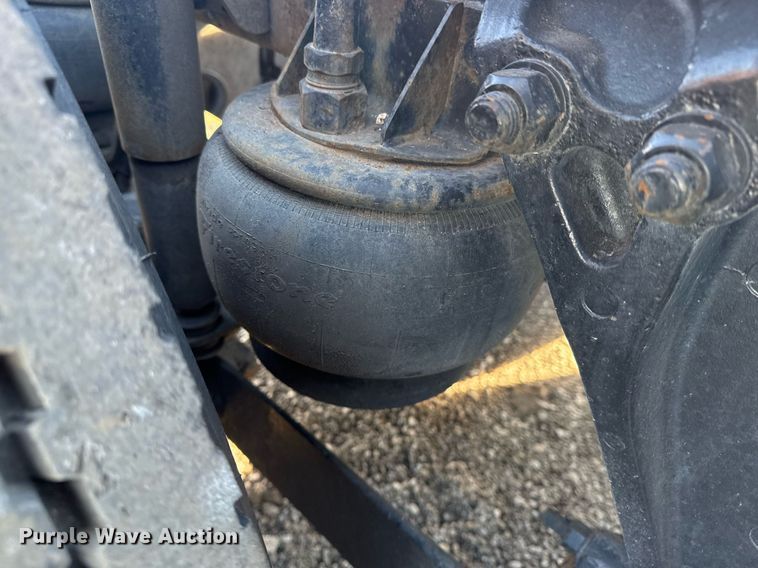 image for item EG2342 2007 Kenworth W900 semi truck