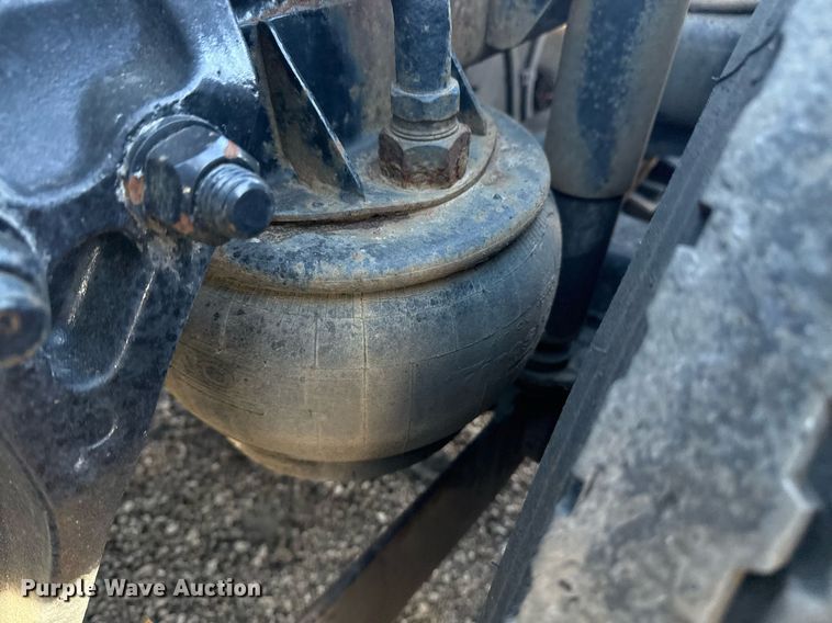 image for item EG2342 2007 Kenworth W900 semi truck