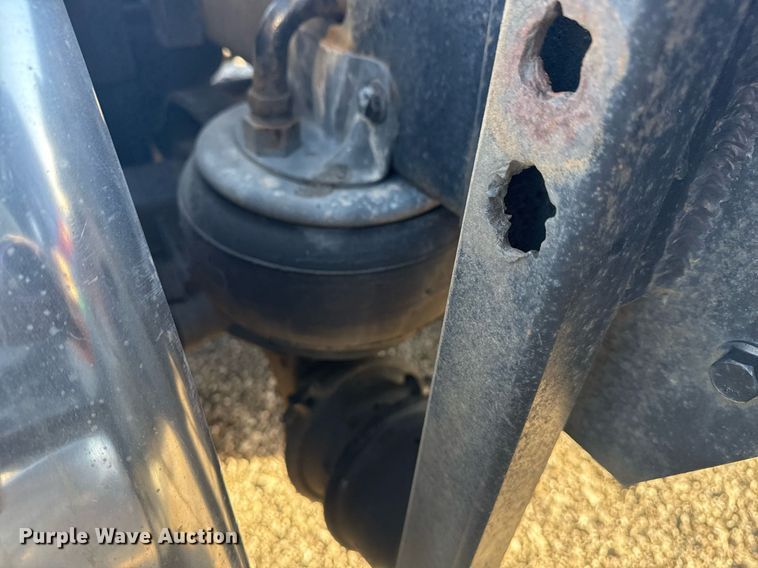 image for item EG2342 2007 Kenworth W900 semi truck