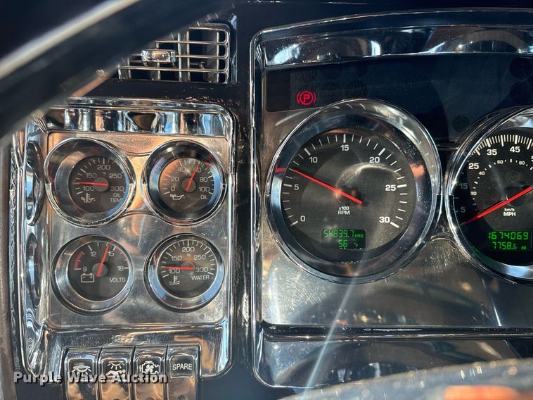 image for item EG2342 2007 Kenworth W900 semi truck