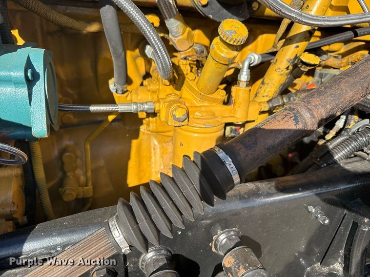 image for item EG2342 2007 Kenworth W900 semi truck