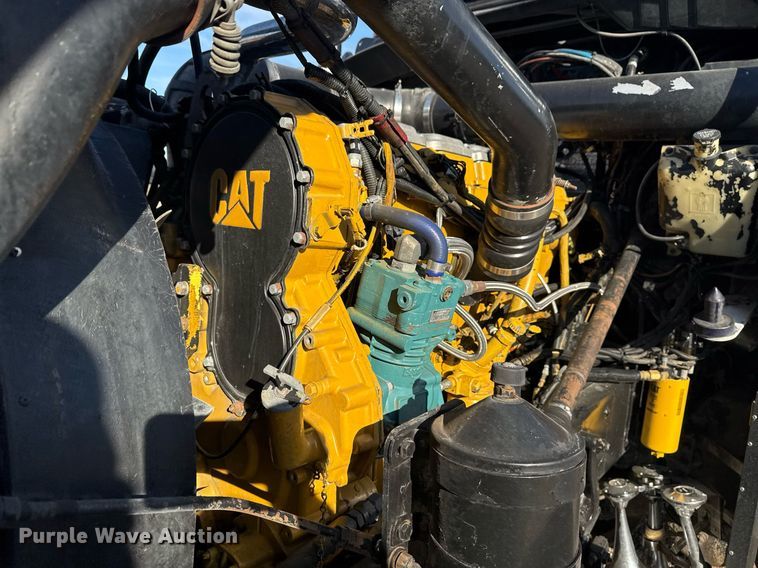 image for item EG2342 2007 Kenworth W900 semi truck