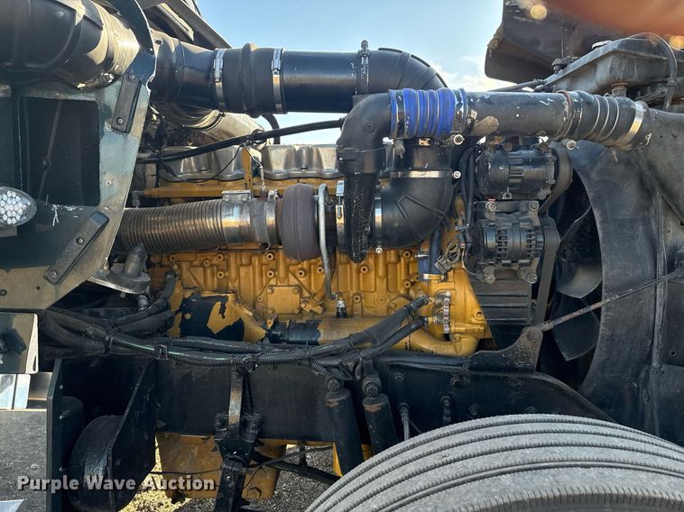 image for item EG2342 2007 Kenworth W900 semi truck