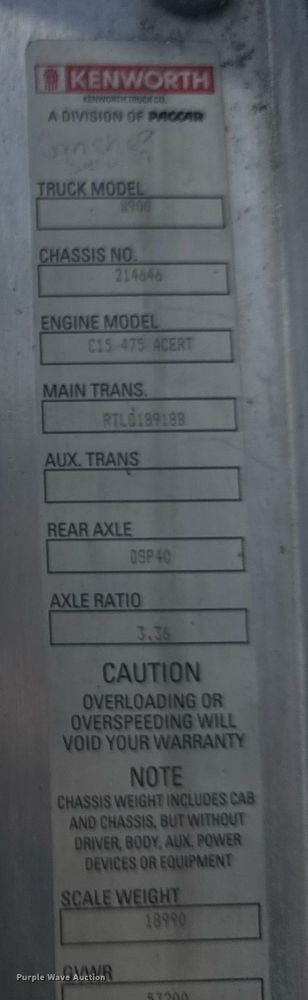 image for item EG2342 2007 Kenworth W900 semi truck