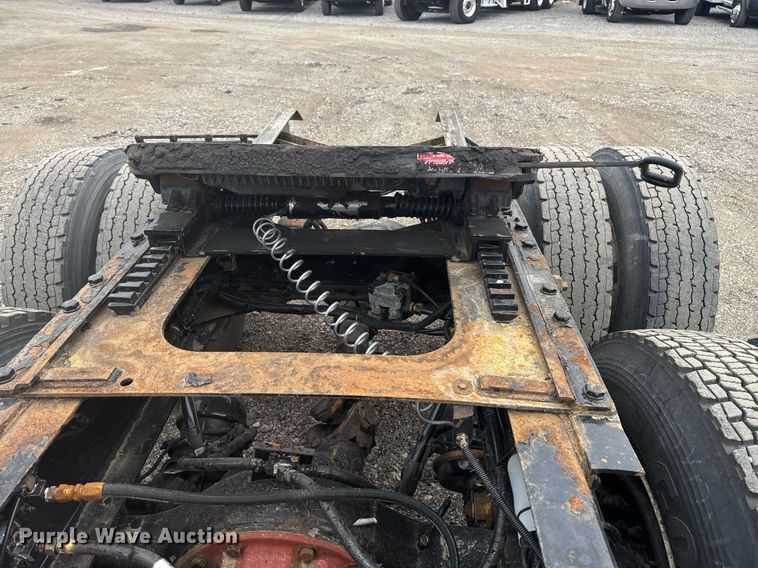 image for item EG2371 2006 Kenworth semi truck