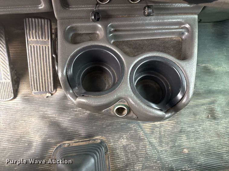 image for item EG2371 2006 Kenworth semi truck