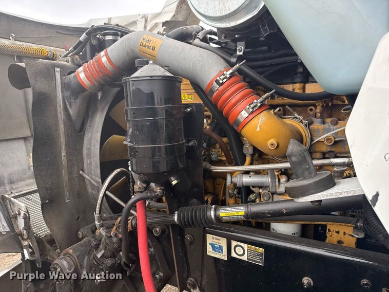 image for item EG2371 2006 Kenworth semi truck