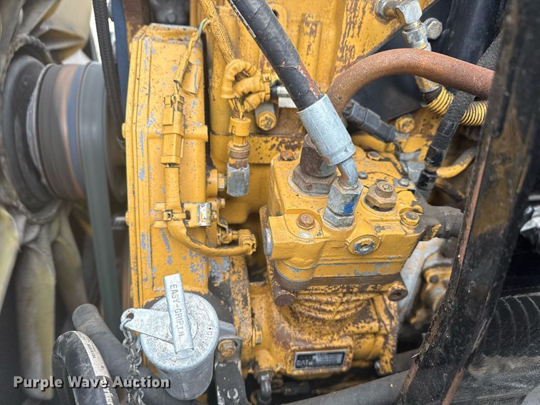 image for item EG2371 2006 Kenworth semi truck