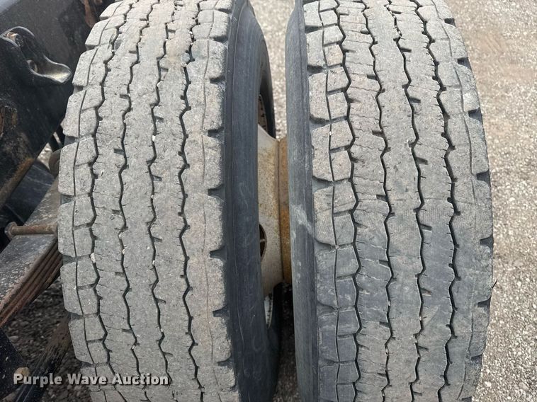 image for item EG2371 2006 Kenworth semi truck