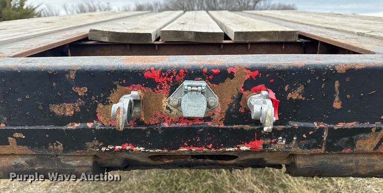 image for item EG2377 2005 X-L Specialized Trailers lowboy equipment trailer