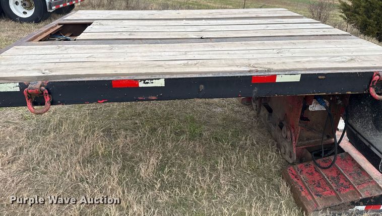 image for item EG2377 2005 X-L Specialized Trailers lowboy equipment trailer