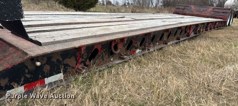 image for item EG2377 2005 X-L Specialized Trailers lowboy equipment trailer