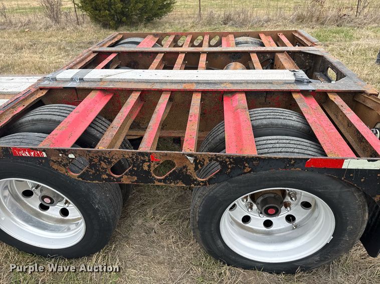 image for item EG2377 2005 X-L Specialized Trailers lowboy equipment trailer