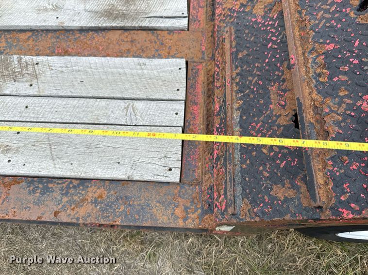 image for item EG2377 2005 X-L Specialized Trailers lowboy equipment trailer