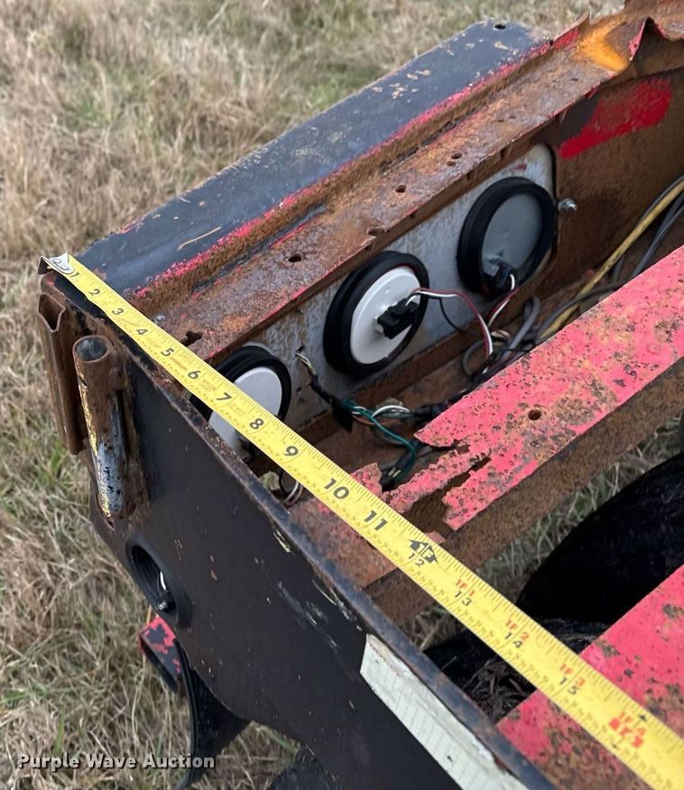 image for item EG2377 2005 X-L Specialized Trailers lowboy equipment trailer