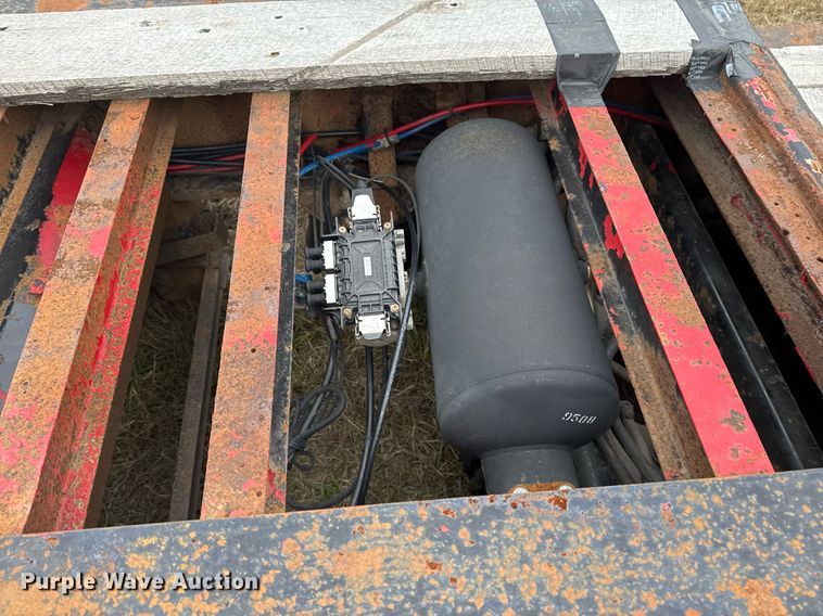 image for item EG2377 2005 X-L Specialized Trailers lowboy equipment trailer