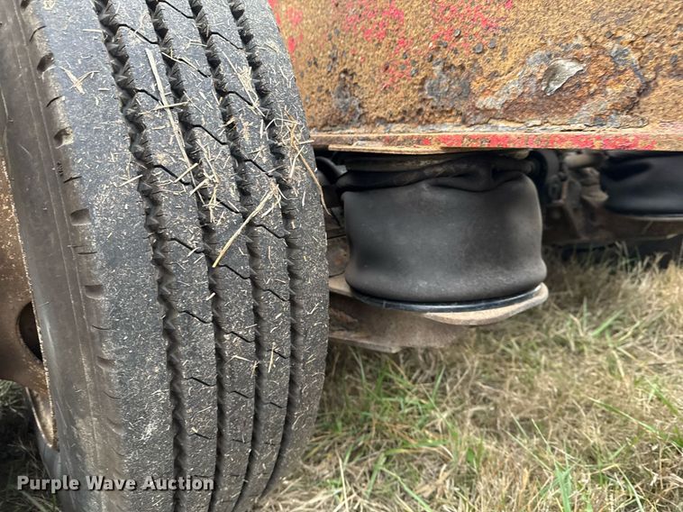 image for item EG2377 2005 X-L Specialized Trailers lowboy equipment trailer