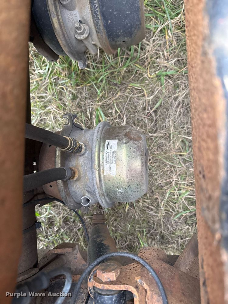 image for item EG2377 2005 X-L Specialized Trailers lowboy equipment trailer