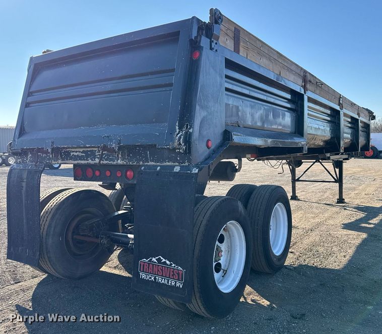image for item EG2407 1999 Clement Industries end dump trailer