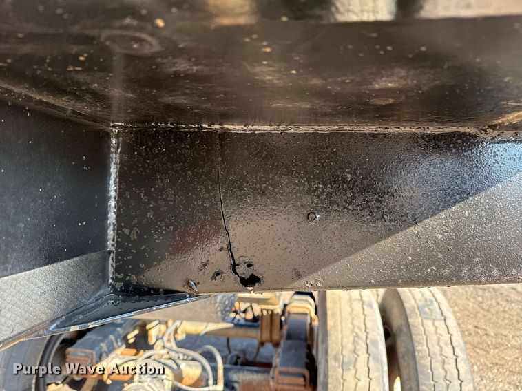 image for item EG2407 1999 Clement Industries end dump trailer