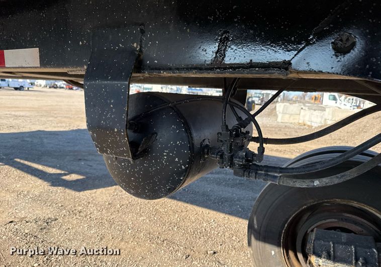 image for item EG2407 1999 Clement Industries end dump trailer